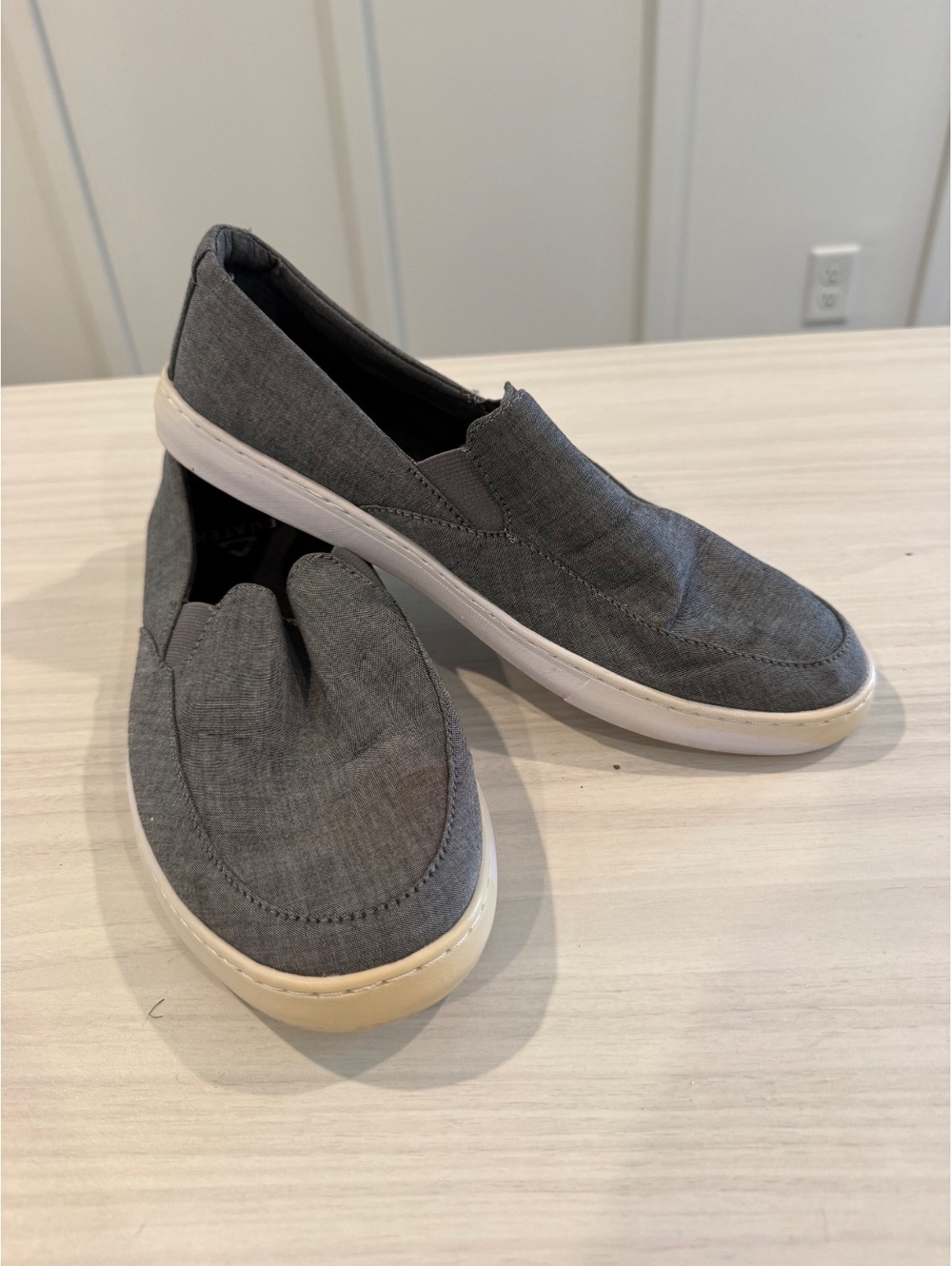 Cuater Mens Gray Slip-On Sneakers Size 10